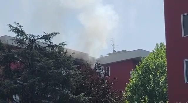 PrimaMonza - incendio via Gallarana 