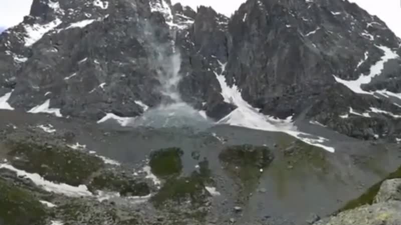 Il Monviso sti sta sgretolando: il video della nuova frana sul "Re ...