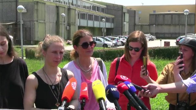 Pussy Riot održale presicu nakon uhićenja njihove prijateljice