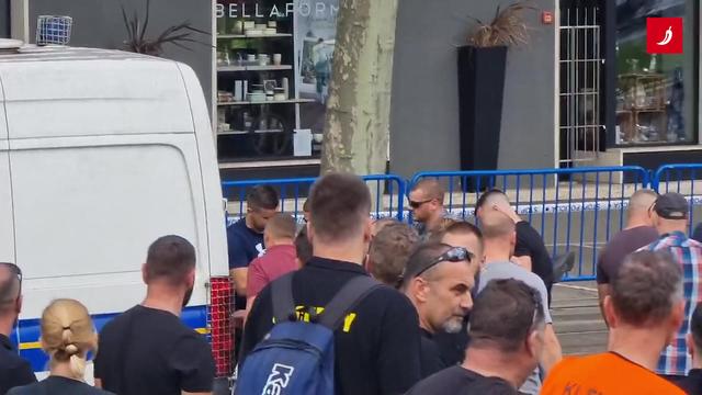 Policija intervenirala na prosvjedu ispred HDZ-a