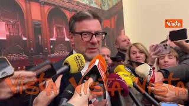 Manovra, Giorgetti: "Ce l'abbiamo fatta ad approvarla, a differenza di altri Paesi Ue"