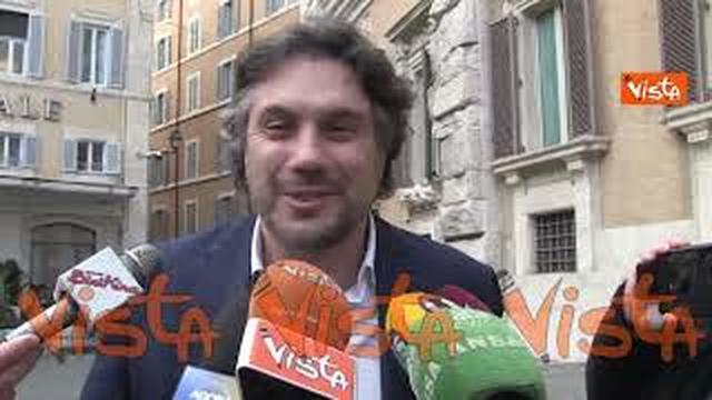 Decreto Ucraina, Silvestri (M5s): Futuro Nazionale? "Insensato uscire dalla Lega e votare fiducia"