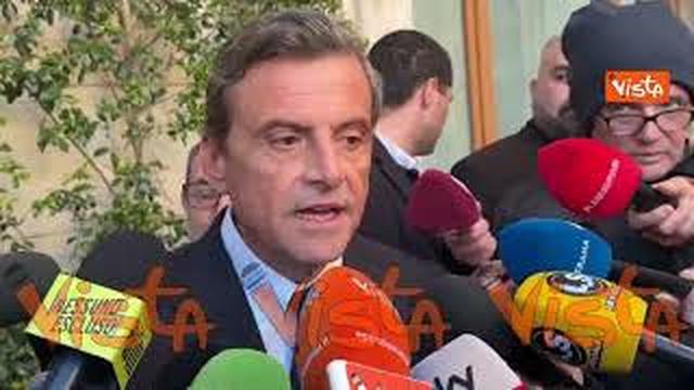 Calenda: "Trump è un asset di Putin, Meloni non tenga piedi in due scarpe"